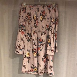 NWOT. Francesca’s off shoulder mid length dress